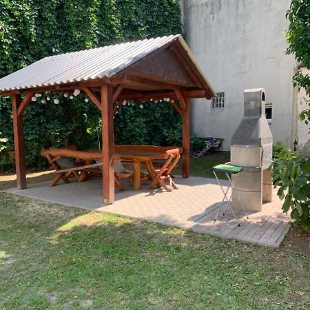 Holdfeny Apartman Шиофок Экстерьер фото