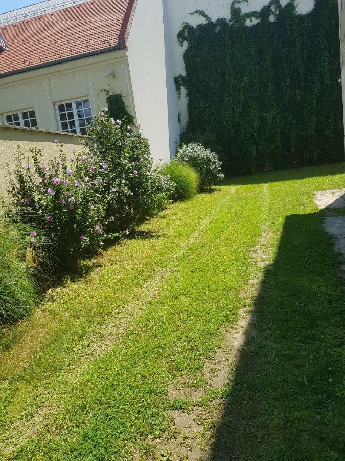 Holdfeny Apartman Шиофок Экстерьер фото